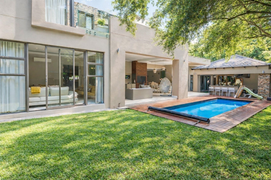 6 Bedroom Property for Sale in Waterfall Country Estate Gauteng