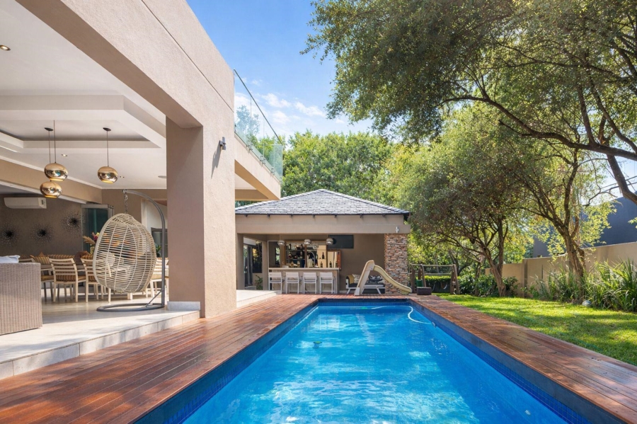 6 Bedroom Property for Sale in Waterfall Country Estate Gauteng