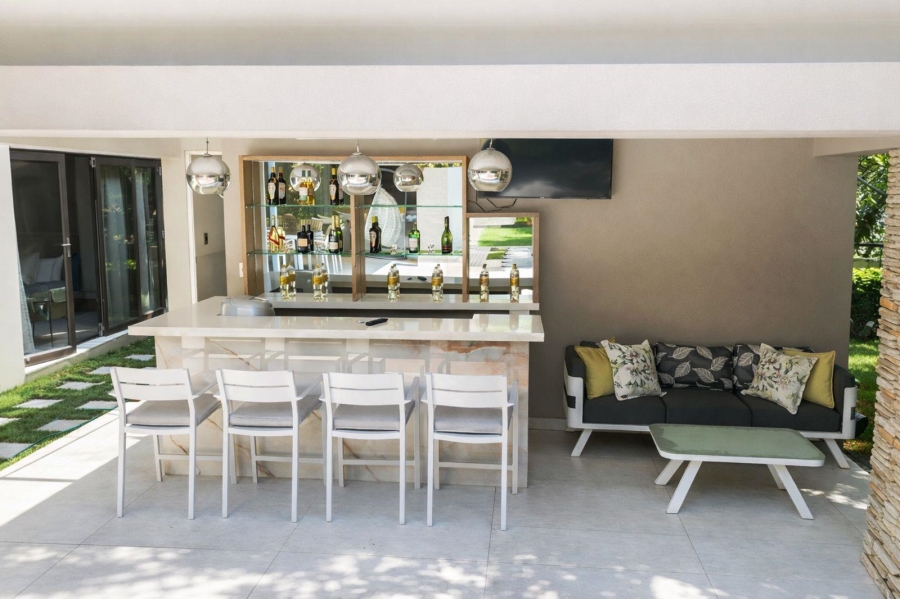 6 Bedroom Property for Sale in Waterfall Country Estate Gauteng