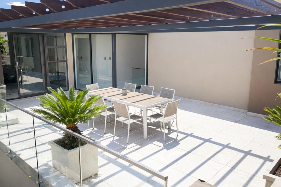 6 Bedroom Property for Sale in Waterfall Country Estate Gauteng