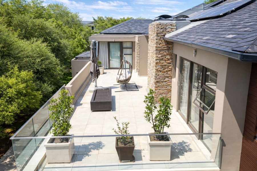 6 Bedroom Property for Sale in Waterfall Country Estate Gauteng