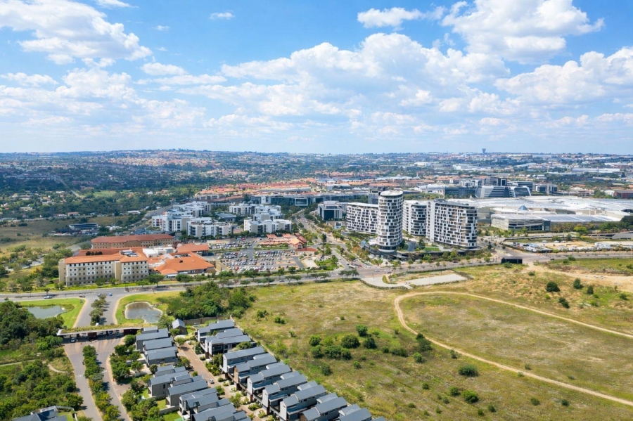 6 Bedroom Property for Sale in Waterfall Country Estate Gauteng