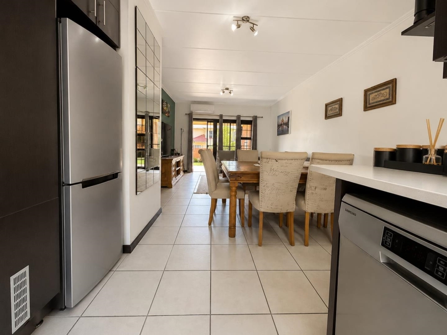 2 Bedroom Property for Sale in Douglasdale Gauteng