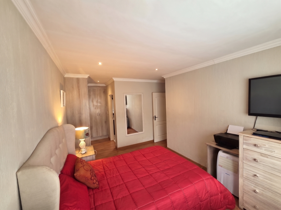 2 Bedroom Property for Sale in Olivedale Gauteng