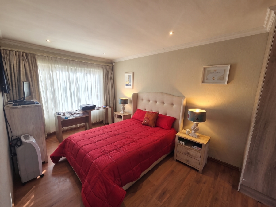 2 Bedroom Property for Sale in Olivedale Gauteng