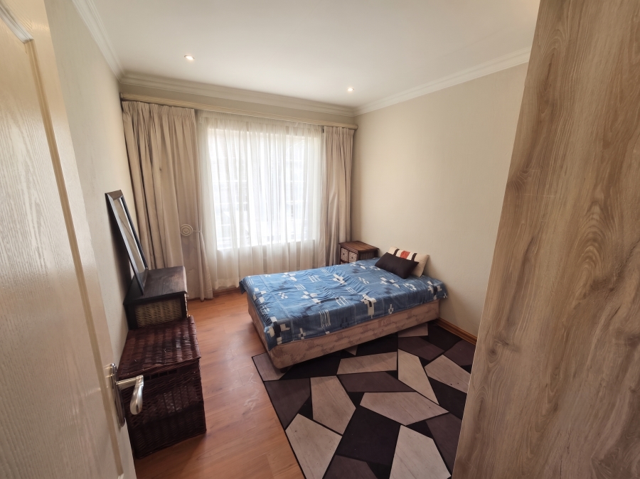2 Bedroom Property for Sale in Olivedale Gauteng