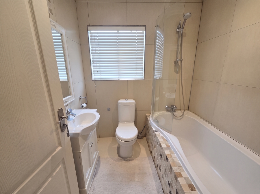2 Bedroom Property for Sale in Olivedale Gauteng