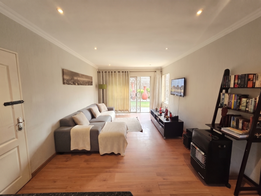 2 Bedroom Property for Sale in Olivedale Gauteng