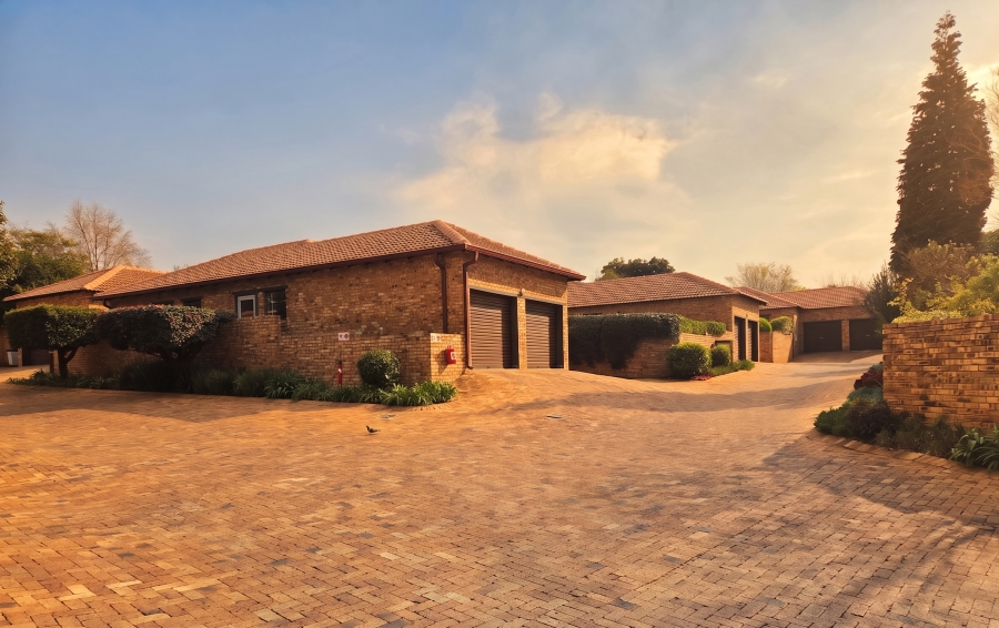 2 Bedroom Property for Sale in Olivedale Gauteng