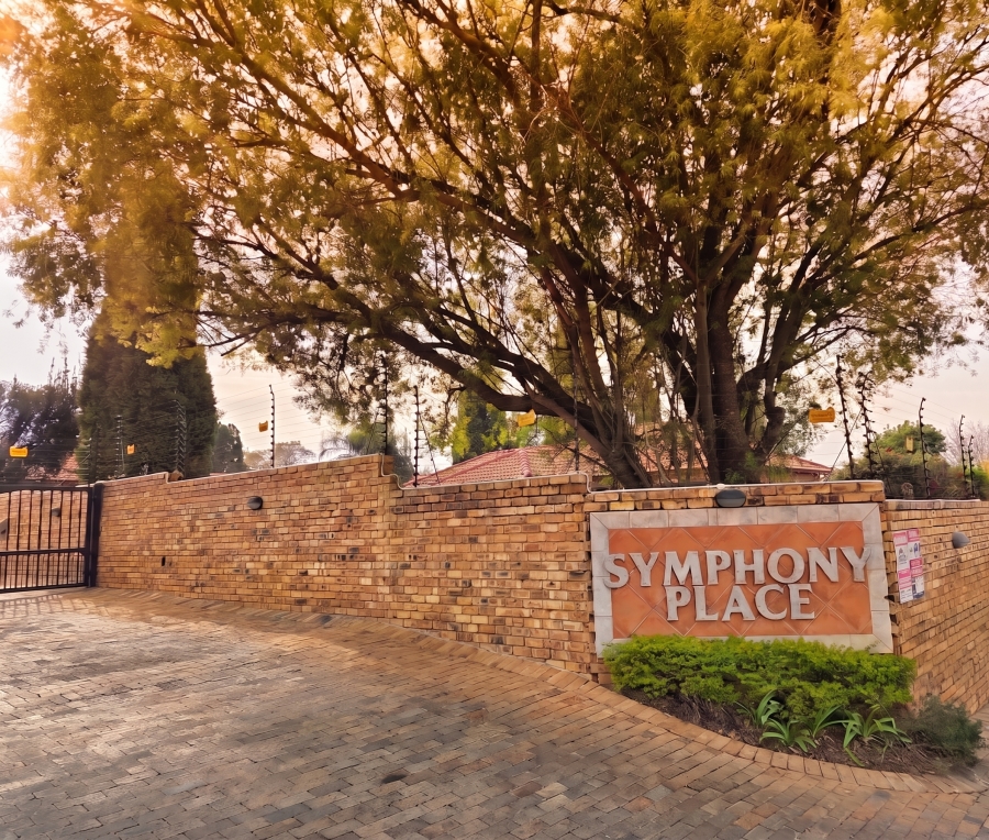 2 Bedroom Property for Sale in Olivedale Gauteng
