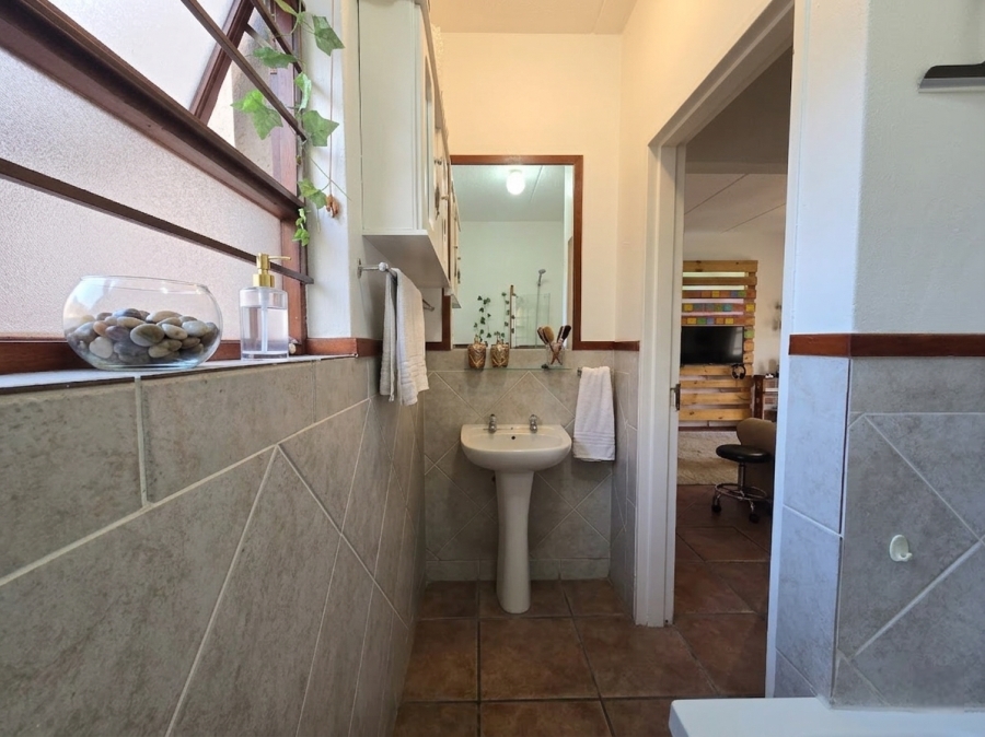 1 Bedroom Property for Sale in Paulshof Gauteng