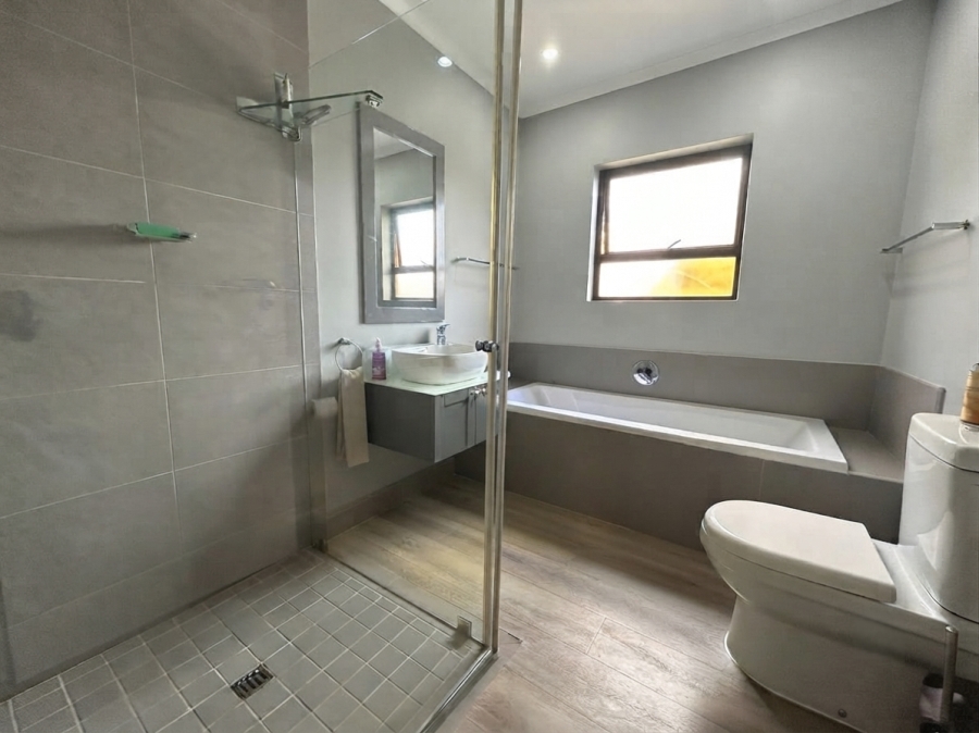 2 Bedroom Property for Sale in Bryanston Gauteng