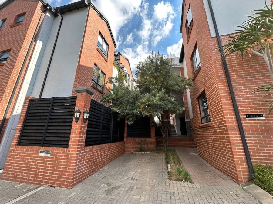 2 Bedroom Property for Sale in Bryanston Gauteng
