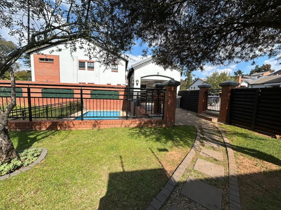 2 Bedroom Property for Sale in Bryanston Gauteng
