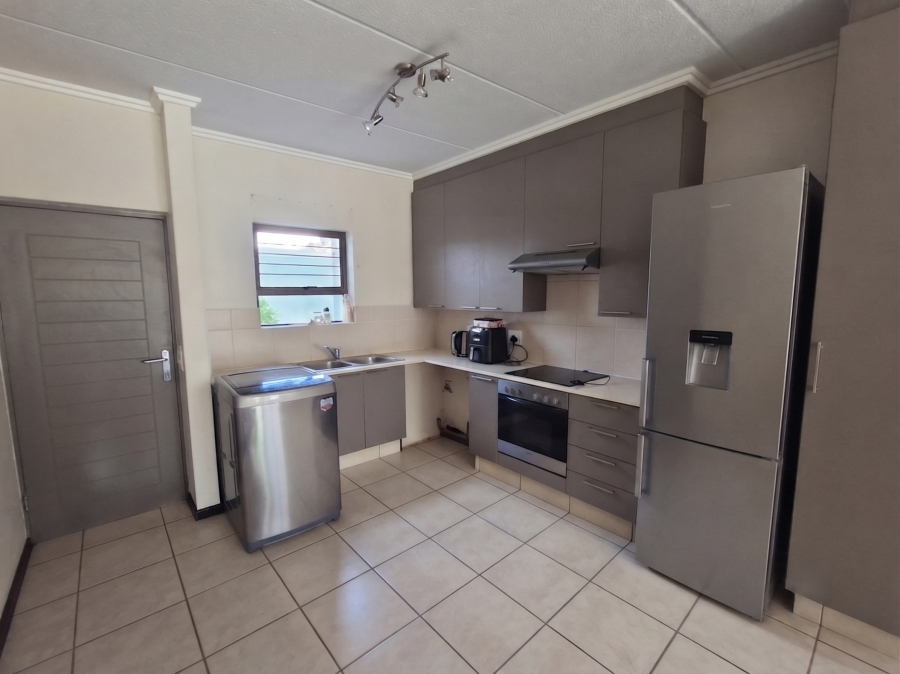2 Bedroom Property for Sale in Bryanston Gauteng