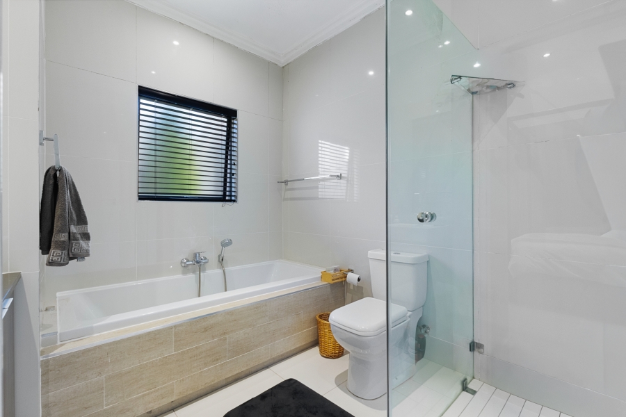 3 Bedroom Property for Sale in Bryanston Gauteng