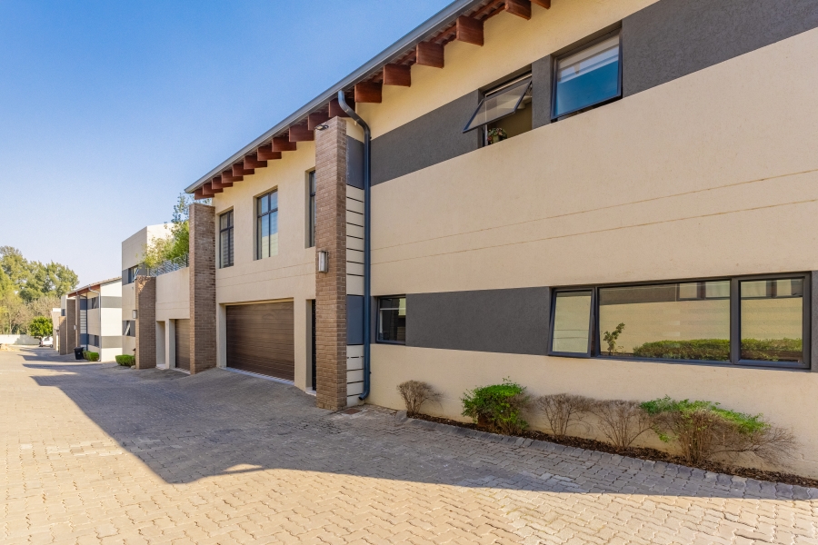 3 Bedroom Property for Sale in Bryanston Gauteng