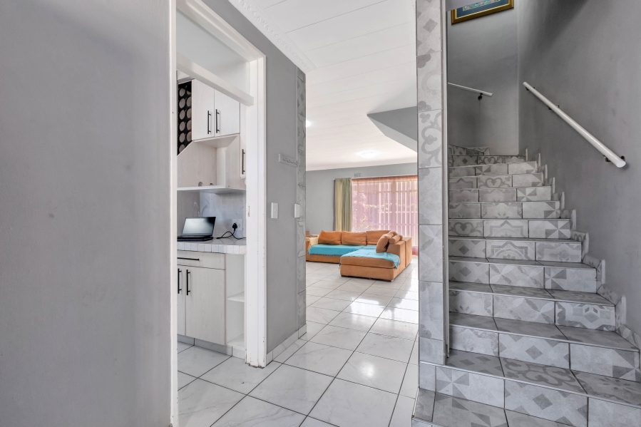 2 Bedroom Property for Sale in Windsor East Gauteng