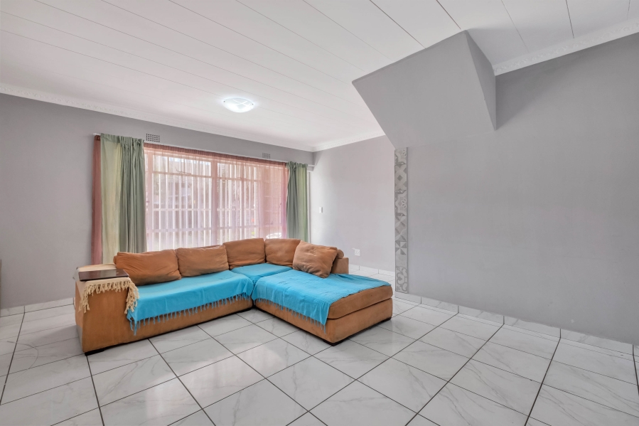 2 Bedroom Property for Sale in Windsor East Gauteng