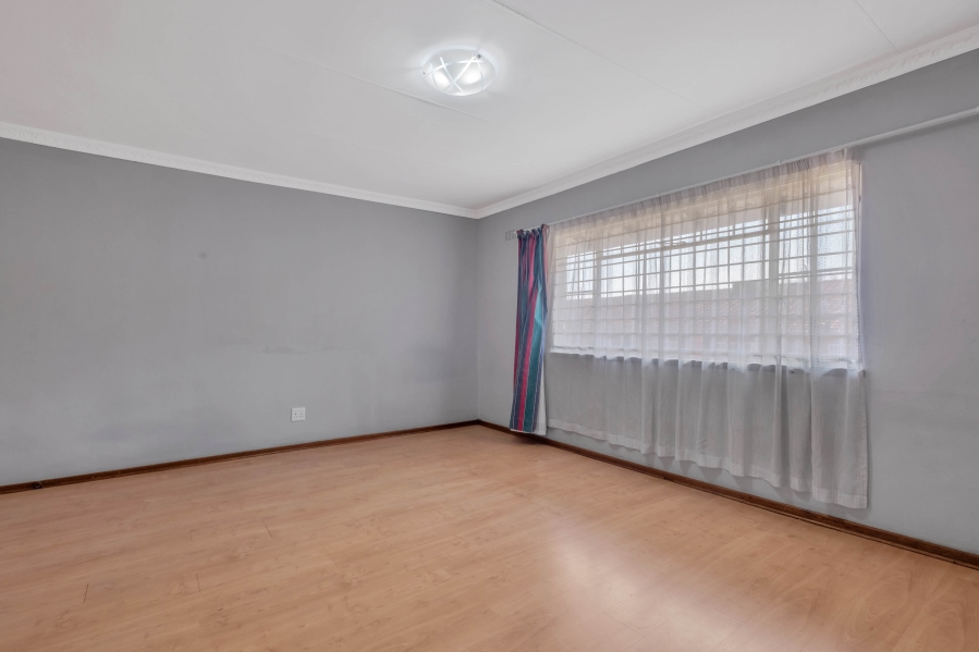 2 Bedroom Property for Sale in Windsor East Gauteng