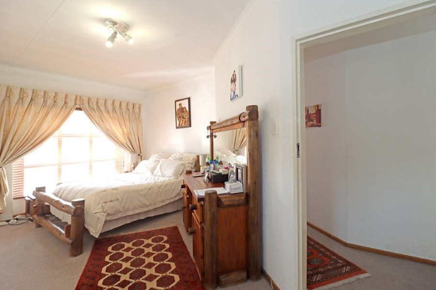 3 Bedroom Property for Sale in Marais Steyn Park Gauteng