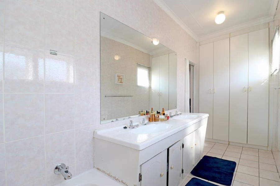 3 Bedroom Property for Sale in Marais Steyn Park Gauteng