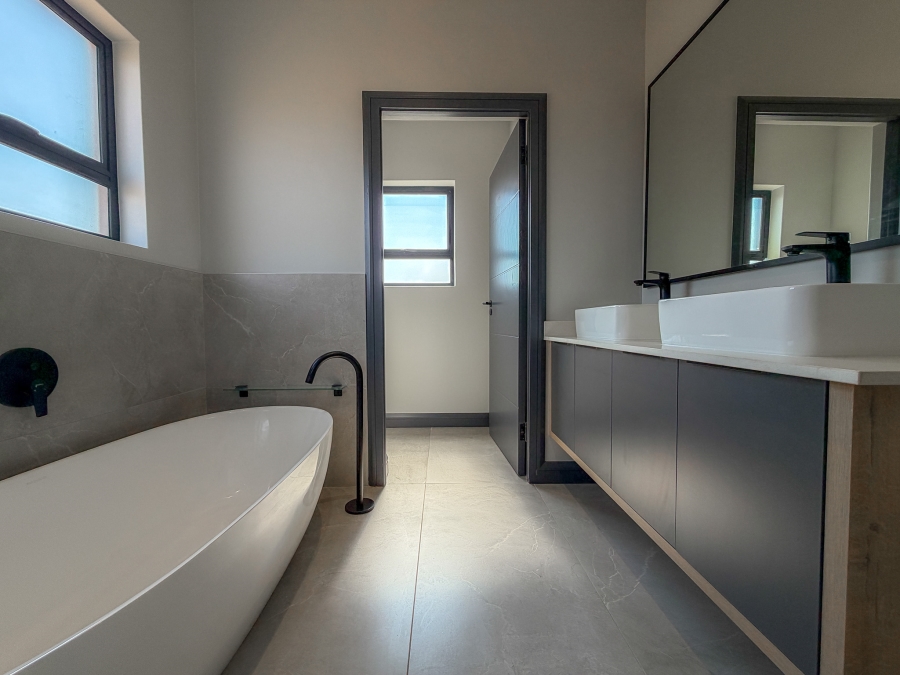 4 Bedroom Property for Sale in Fountainbrook Estate Gauteng