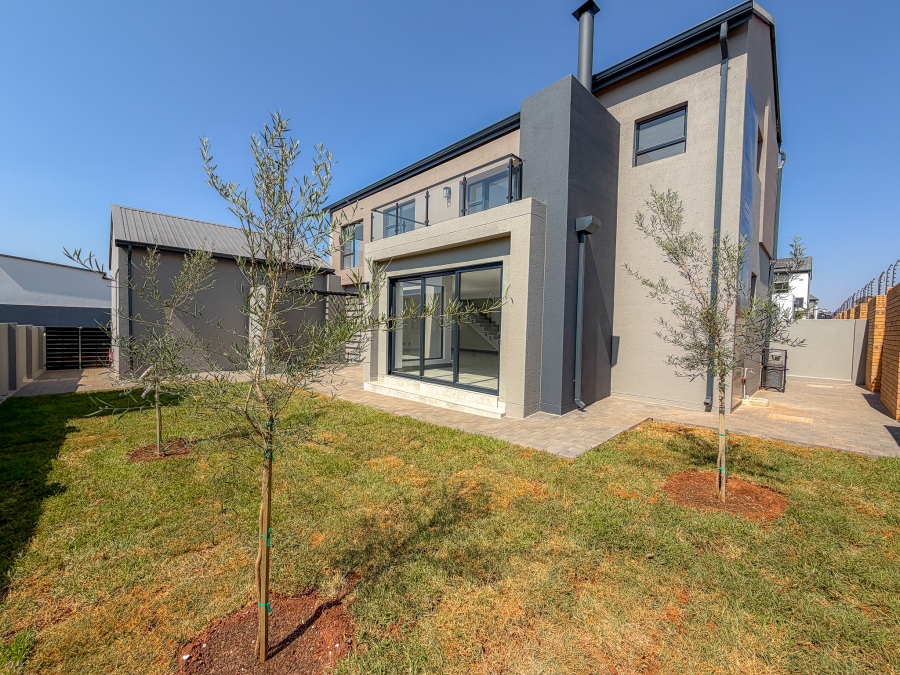 4 Bedroom Property for Sale in Fountainbrook Estate Gauteng