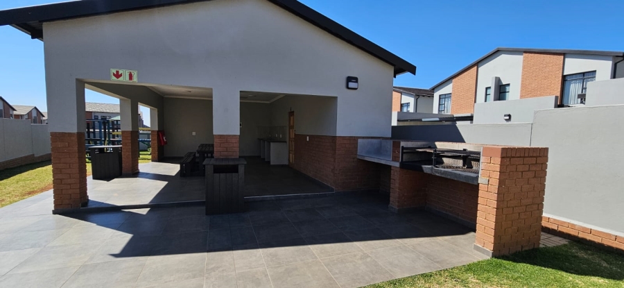 3 Bedroom Property for Sale in Alberante Gauteng