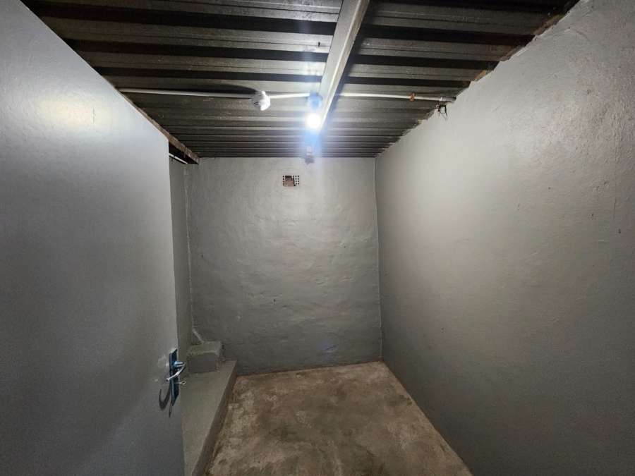 To Let Commercial Property for Rent in Derdepoort Gauteng