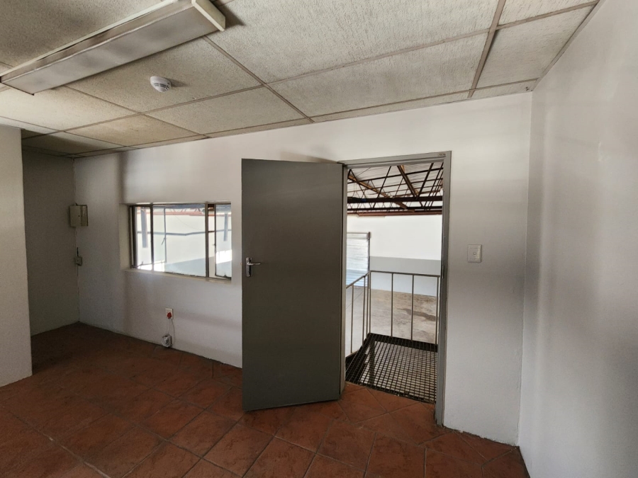 To Let Commercial Property for Rent in Derdepoort Gauteng
