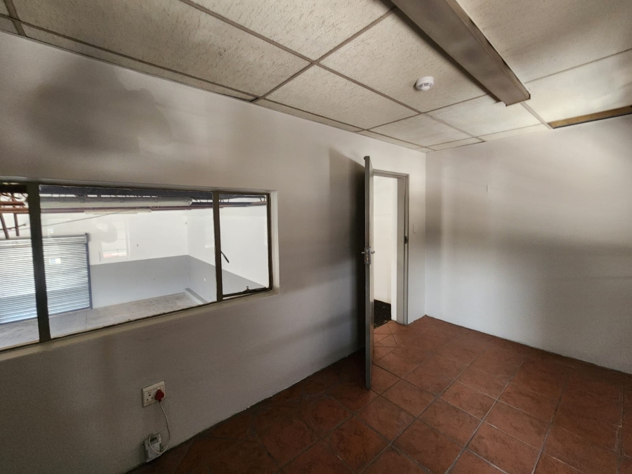 To Let Commercial Property for Rent in Derdepoort Gauteng
