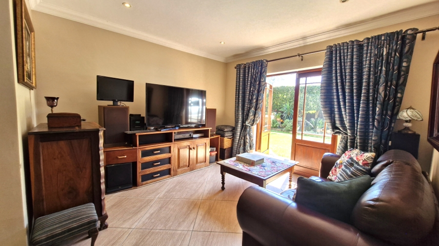 3 Bedroom Property for Sale in Amberfield Gauteng