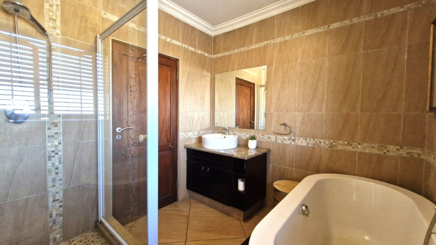 3 Bedroom Property for Sale in Amberfield Gauteng