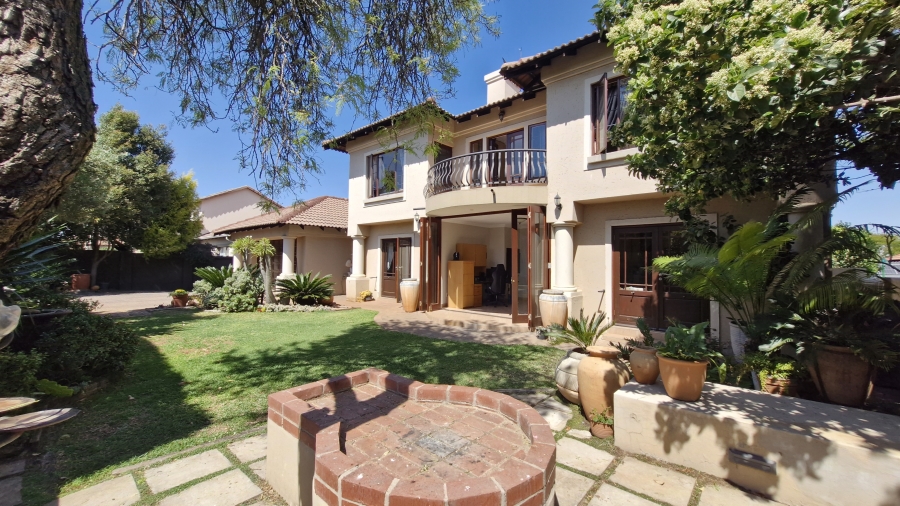 3 Bedroom Property for Sale in Amberfield Gauteng