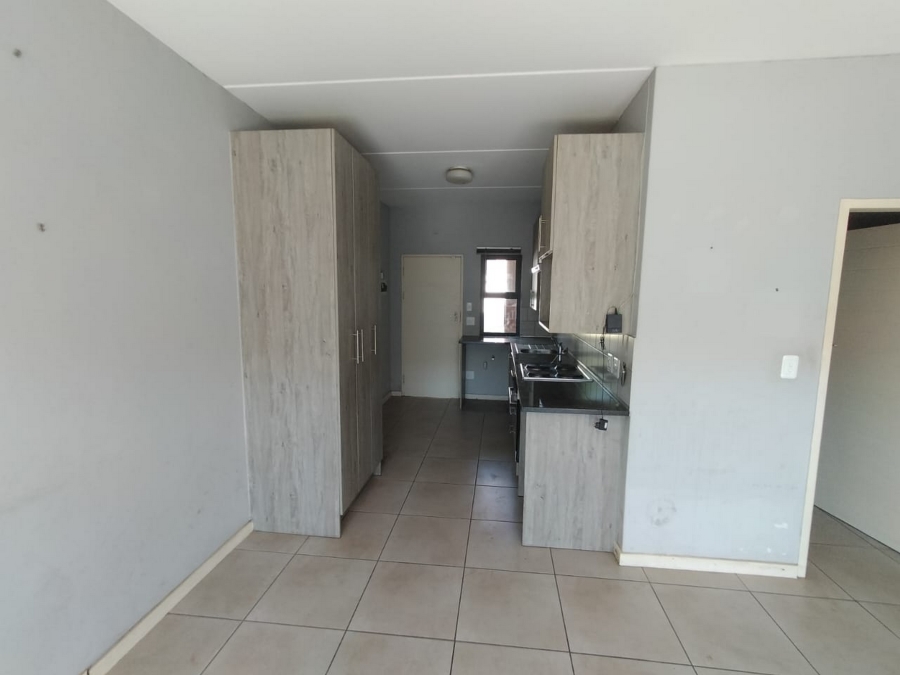 2 Bedroom Property for Sale in Goedeburg Gauteng