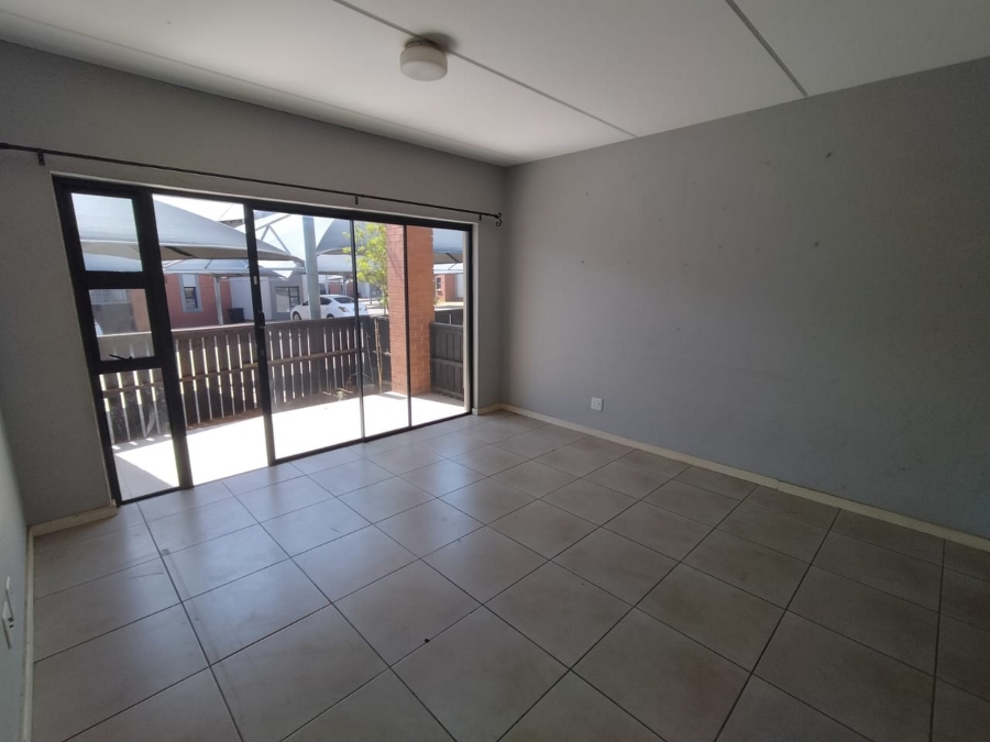 2 Bedroom Property for Sale in Goedeburg Gauteng