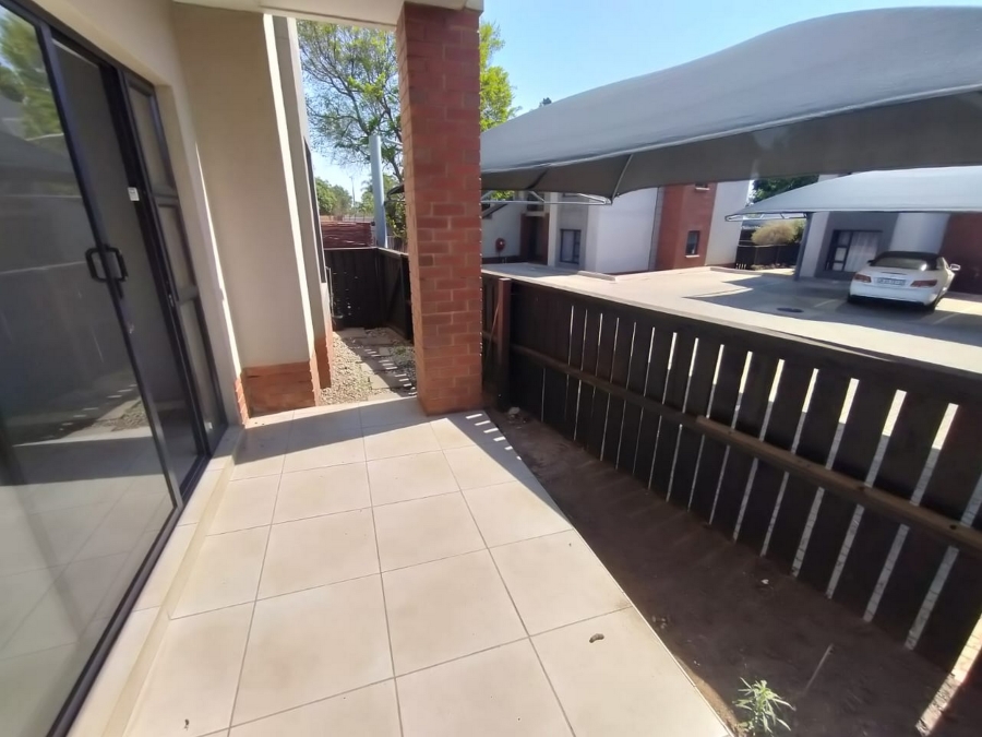 2 Bedroom Property for Sale in Goedeburg Gauteng