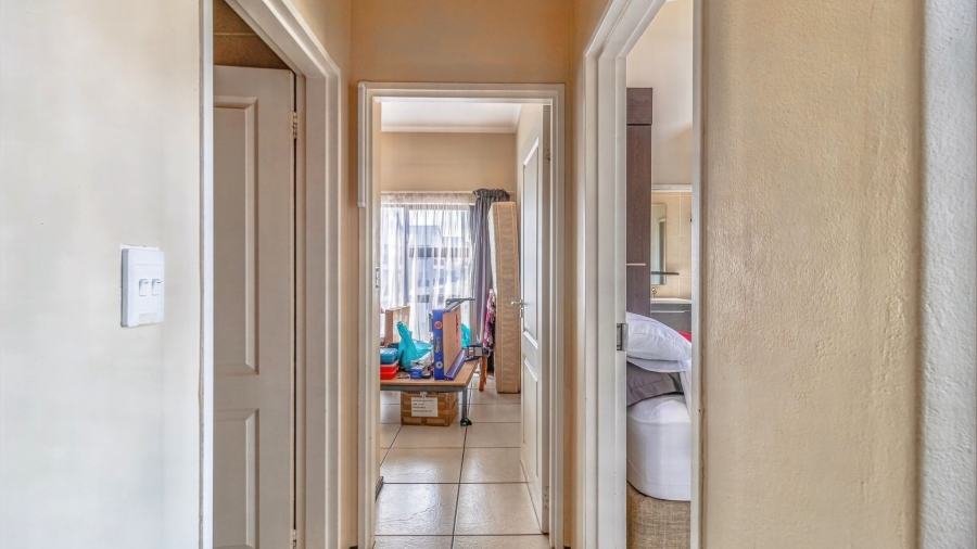 To Let 2 Bedroom Property for Rent in Greenstone Hill Gauteng