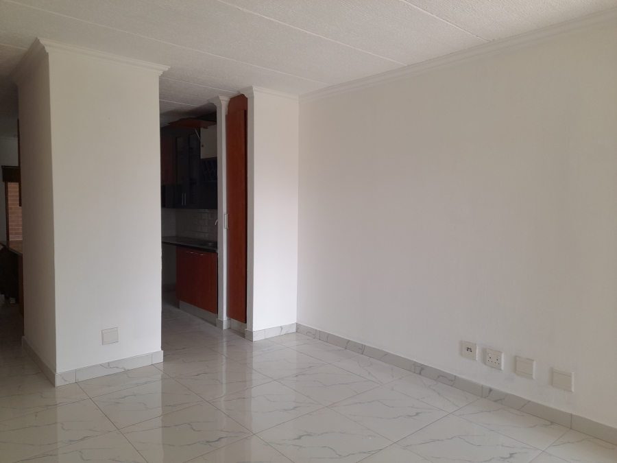 To Let 2 Bedroom Property for Rent in Carlswald North Estate Gauteng