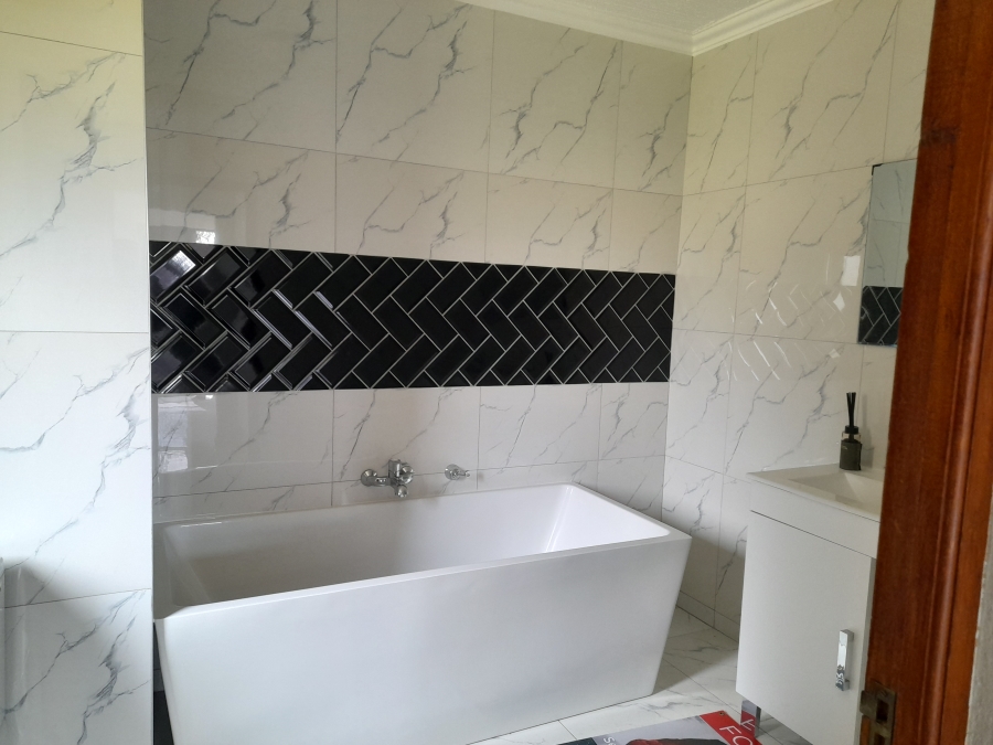 To Let 2 Bedroom Property for Rent in Carlswald North Estate Gauteng