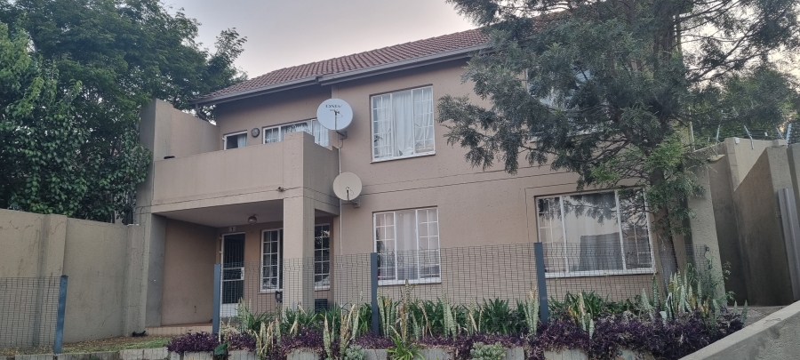 2 Bedroom Property for Sale in Newlands Gauteng