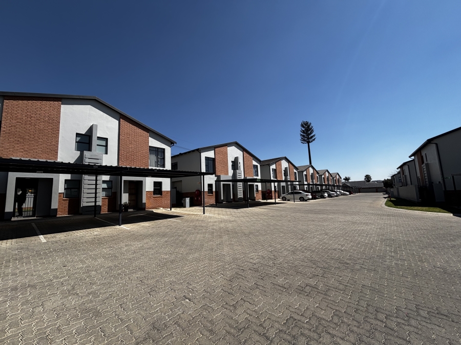 3 Bedroom Property for Sale in Alberante Gauteng