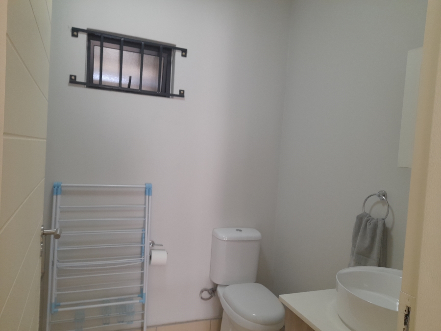 To Let 2 Bedroom Property for Rent in Halfway Gardens Gauteng
