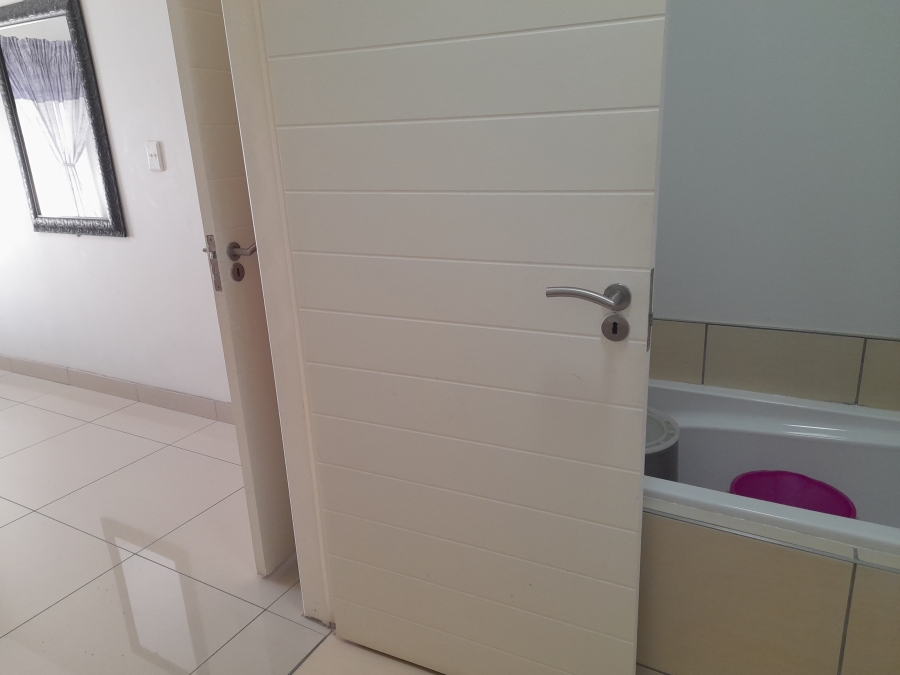 To Let 2 Bedroom Property for Rent in Halfway Gardens Gauteng