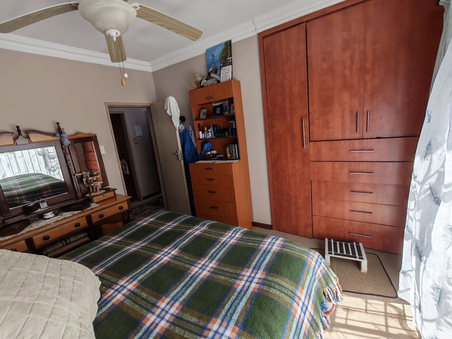 5 Bedroom Property for Sale in Dorandia Gauteng