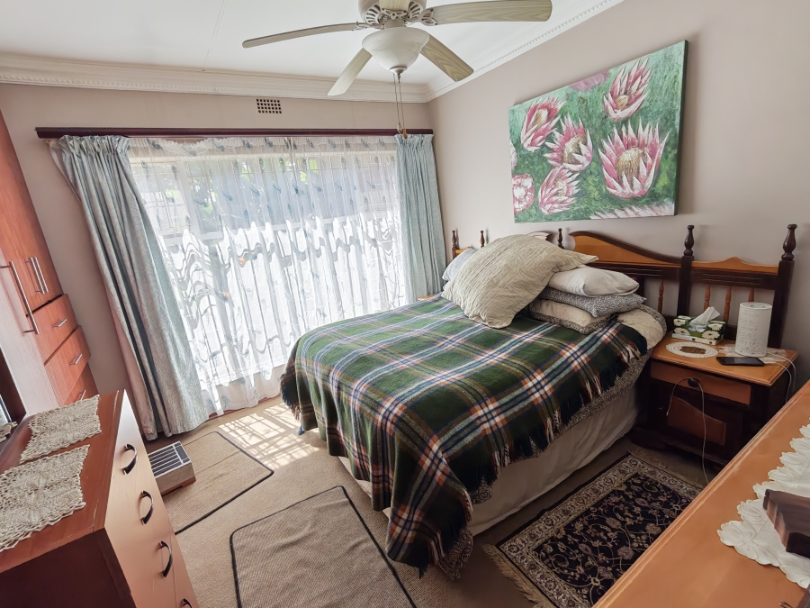 5 Bedroom Property for Sale in Dorandia Gauteng