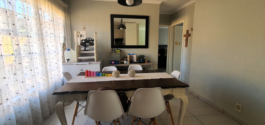 2 Bedroom Property for Sale in Equestria Gauteng