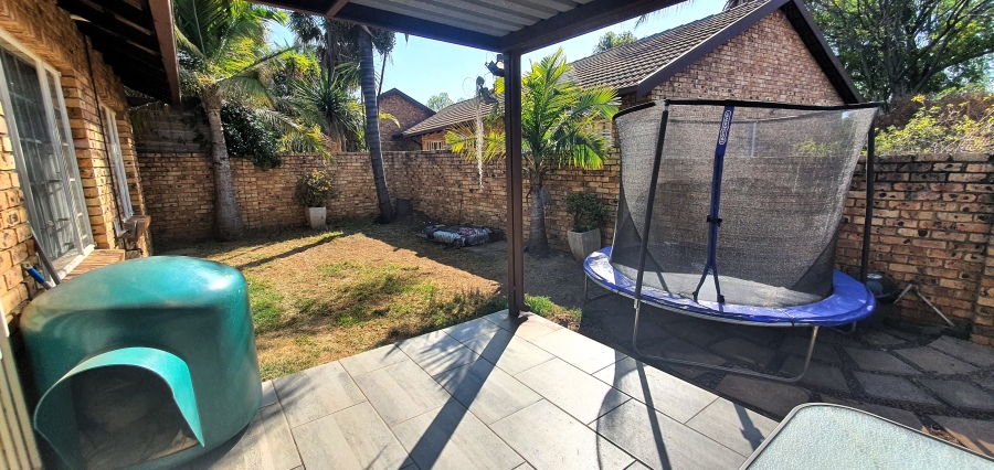 2 Bedroom Property for Sale in Equestria Gauteng