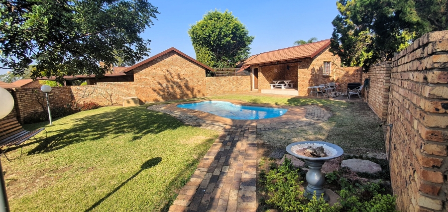 2 Bedroom Property for Sale in Equestria Gauteng
